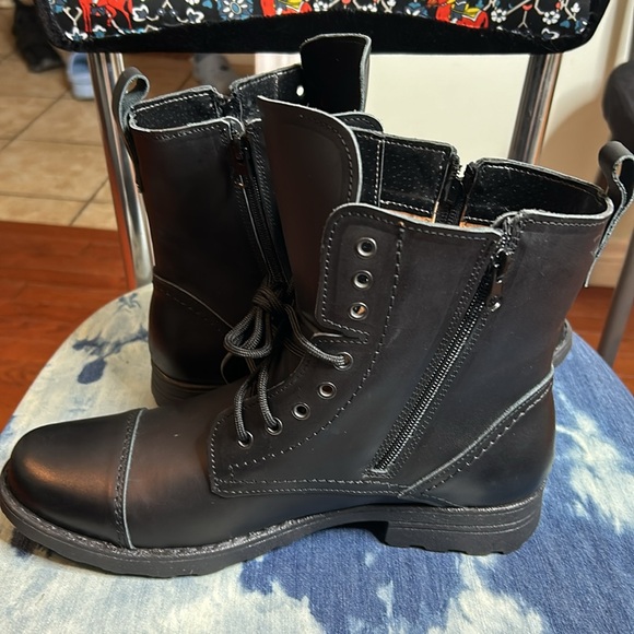 Motorcycle Boots - Picture 7 of 11
